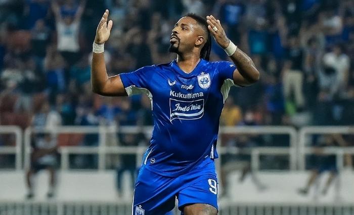 打脸国足！53万人口的国家，马上就要踢世界杯了