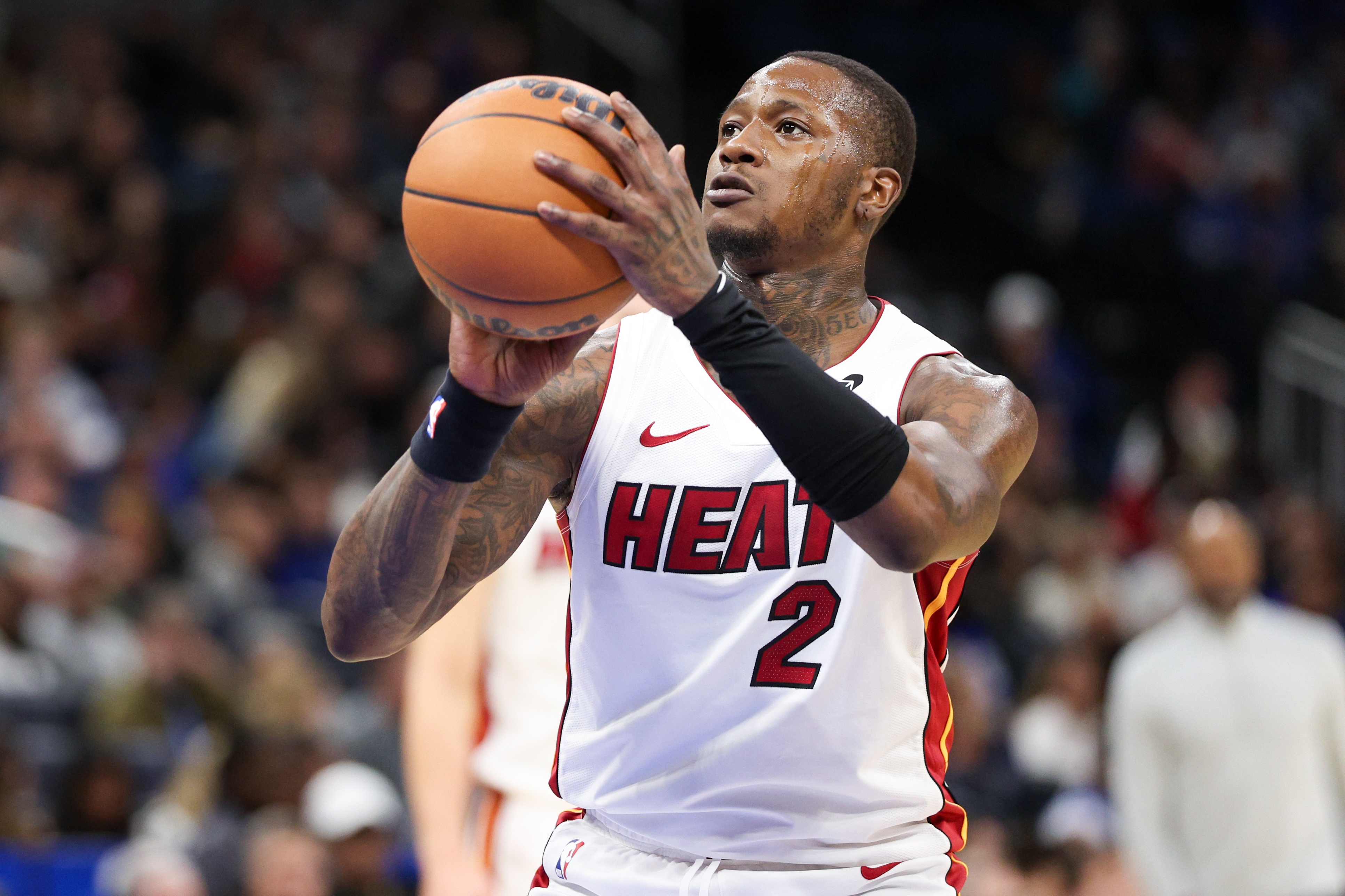 中国足彩网赛事中心-美记：热火已经探索了各种方案 想送走罗齐尔并引进一名内线球员