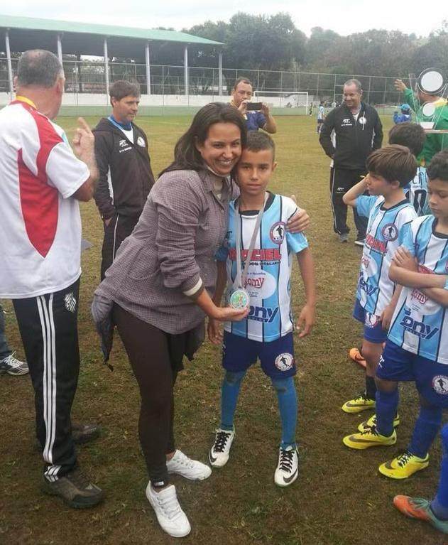 欧洲杯-若曼城4000万欧买他 雷斯将成巴甲卖出最贵中卫！